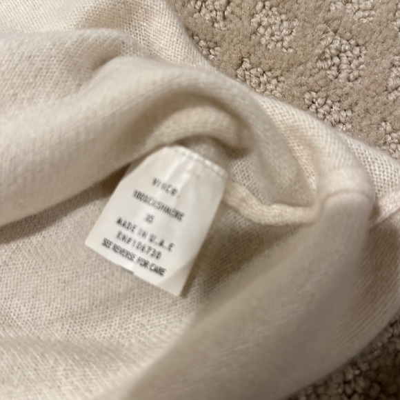 Vince cashmere turtleneck sweater - Picture 3 of 5